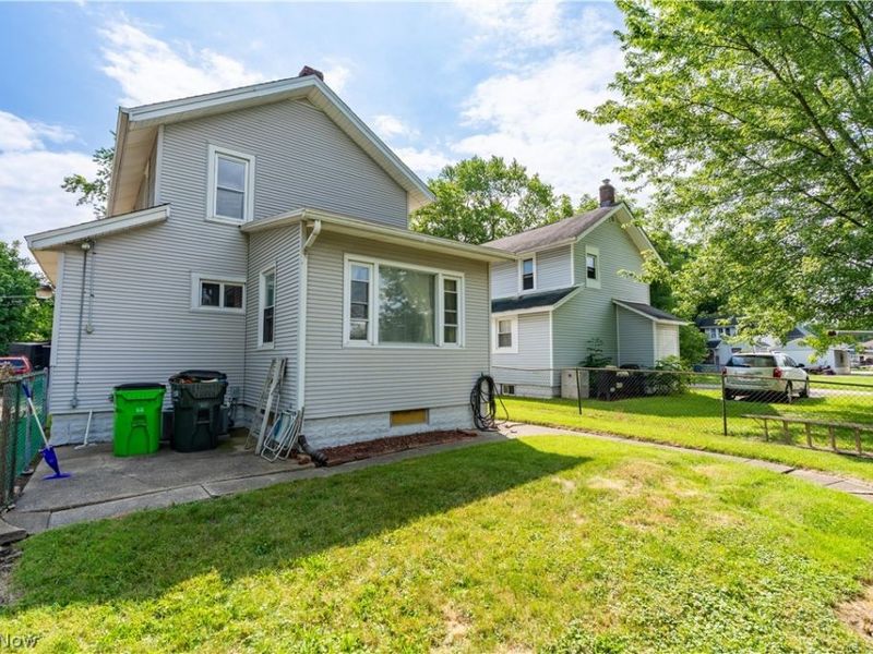 1515 Pearl Place SE, Massillon, OH 44646 Photo 2