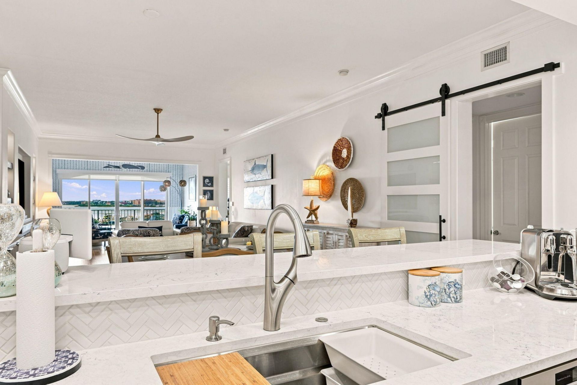 34 Harbour Isle Drive W, Unit ph06, Fort Pierce, FL 34949 Photo