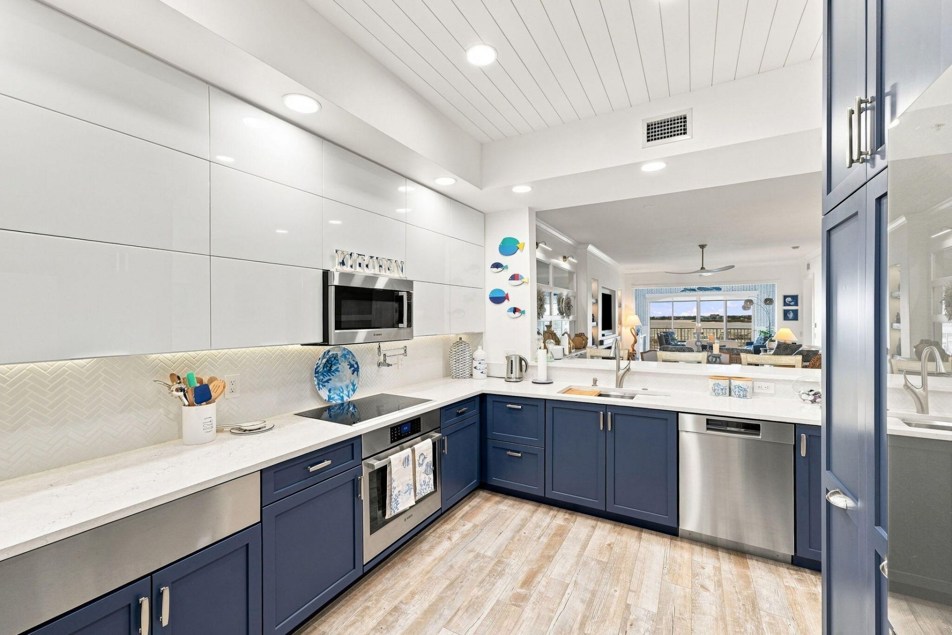 34 Harbour Isle Drive W, Unit ph06, Fort Pierce, FL 34949 Photo