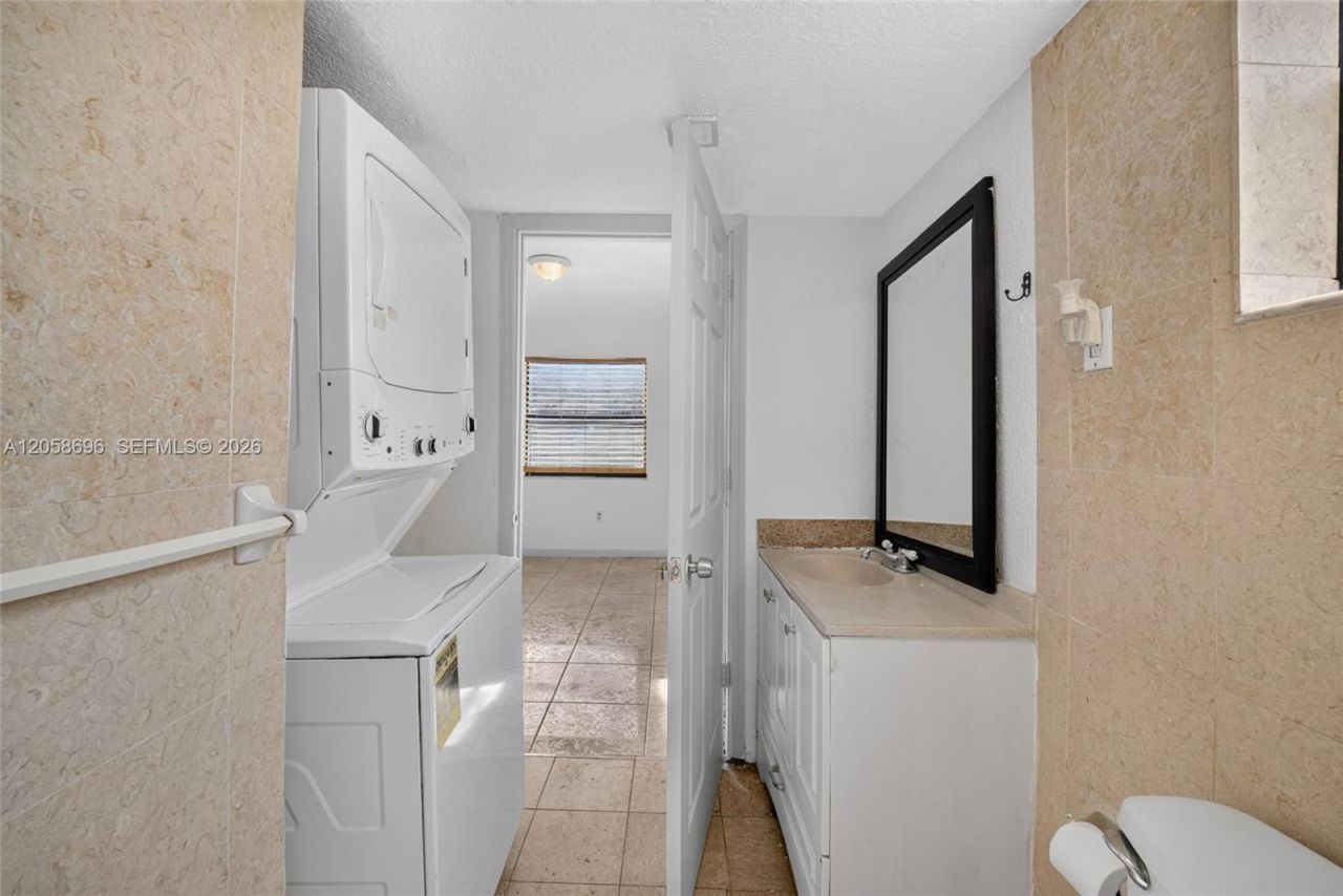 6001 Shakerwood Cir, Unit 108, Tamarac, FL 33319 Photo