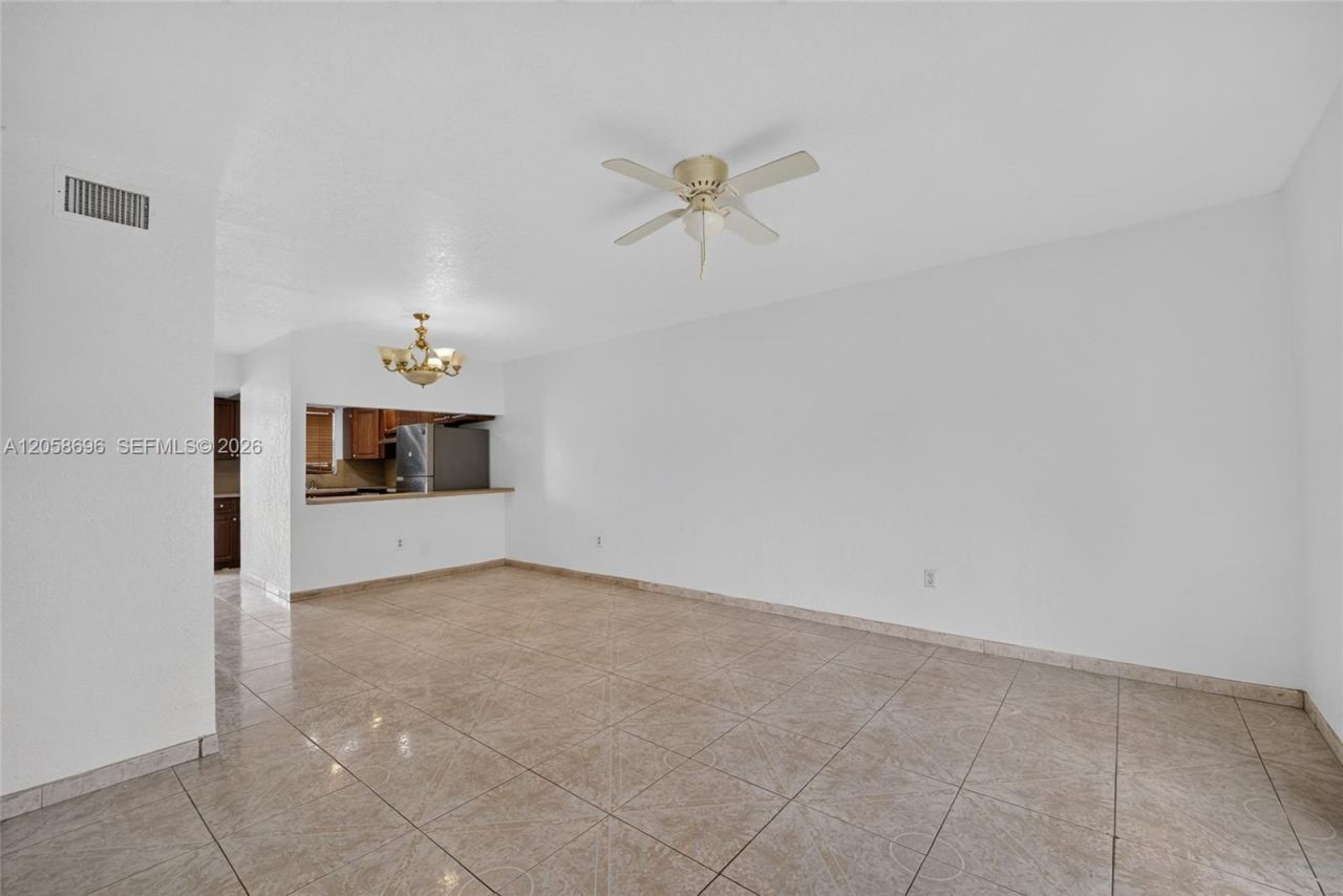 6001 Shakerwood Cir, Unit 108, Tamarac, FL 33319 Photo