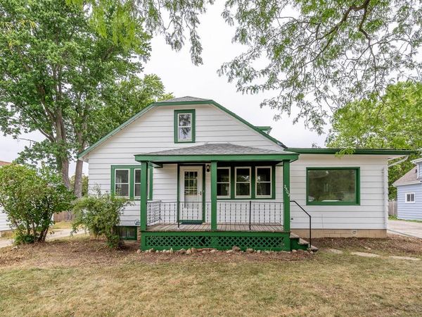 2502 W Kimberly AVENUE, Milwaukee, WI 53221
