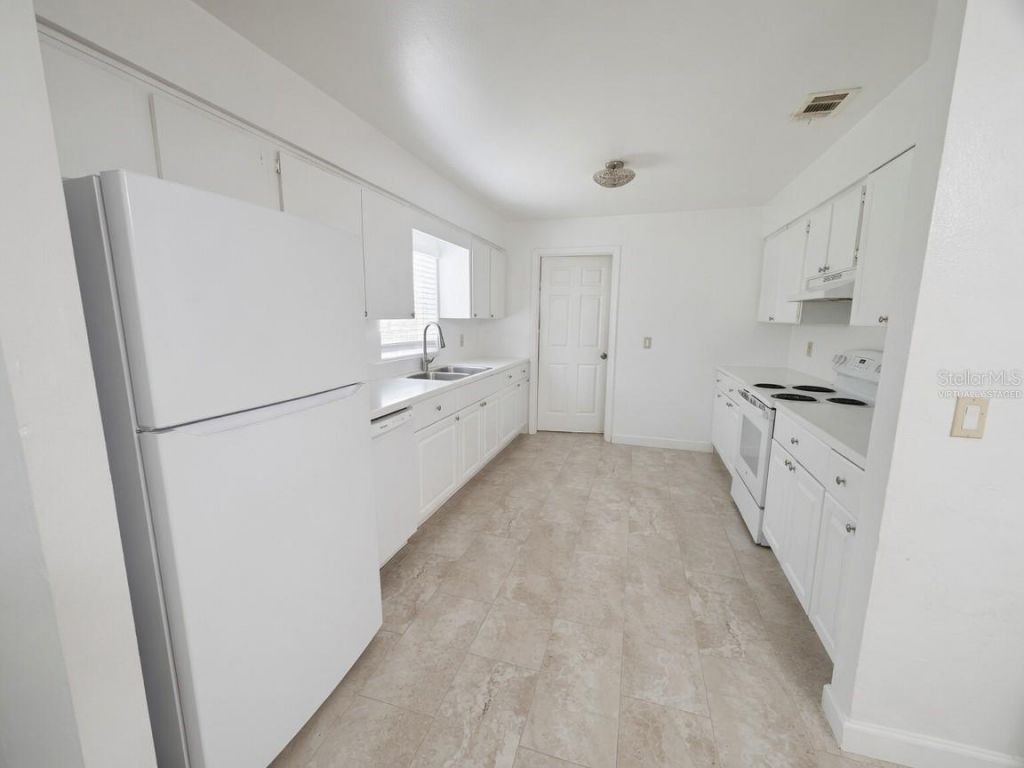 31 Deacon Jones Boulevard, Unit A & B, Orlando, FL 32810 Photo