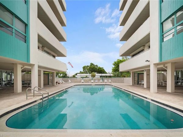 4807 Sunset CT, Unit 405, CAPE CORAL, FL 33904