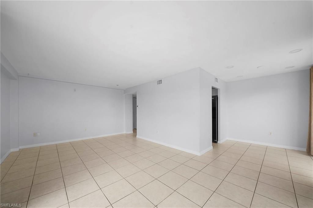 4807 Sunset Ct, Unit 405, Cape Coral, FL 33904 Photo