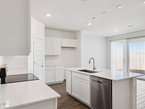 26247 W HASAN Drive, Buckeye, AZ 85326