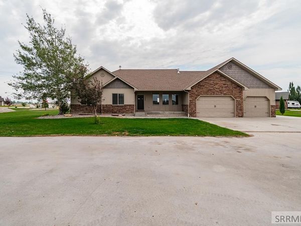 132 N 4020 E, RIGBY, ID 83442