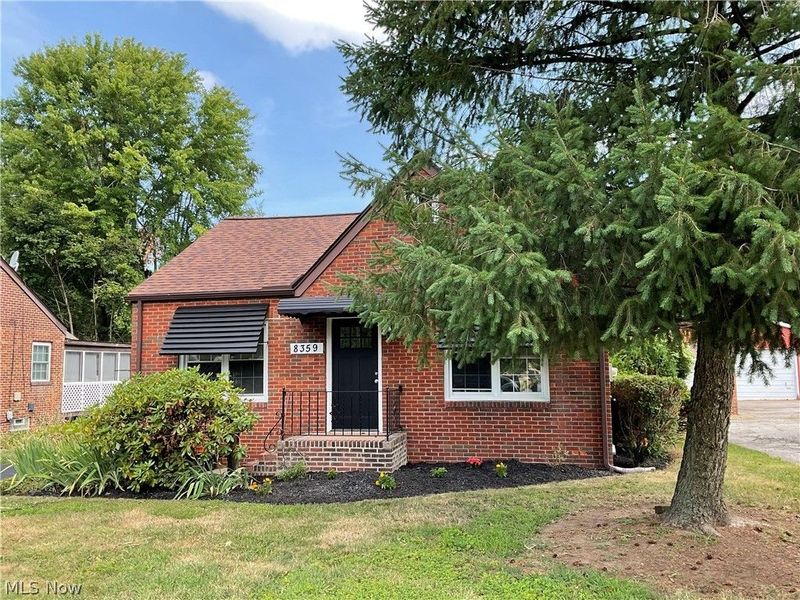 8359 Nowlen Street, Mentor, OH 44060 Photo 2