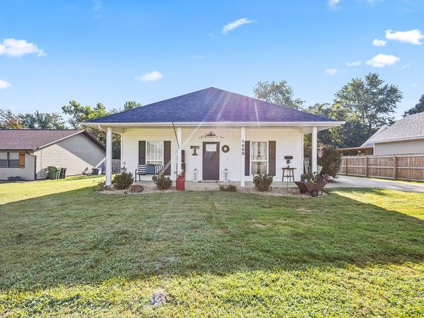 1405 S 5th Street , Rogers, AR 72756