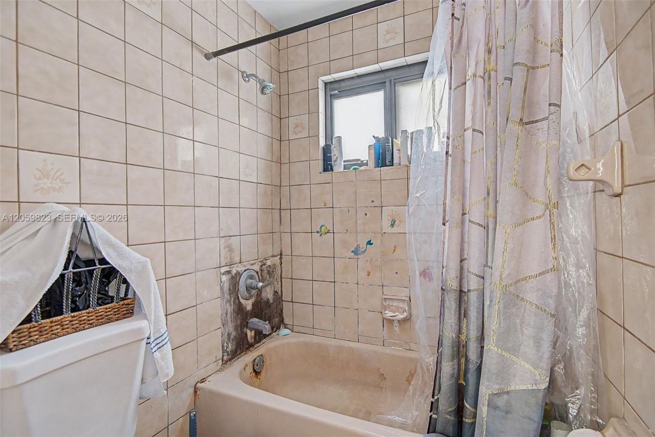 3281 NW 212th St, Miami Gardens, FL 33056 Photo