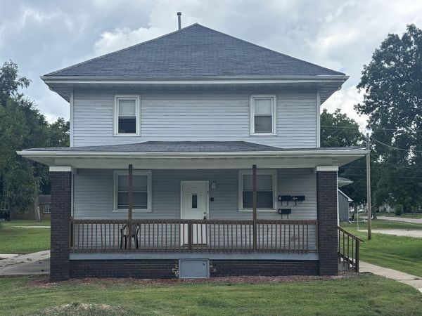 308 W ADAMS Street, Unit 3, Macomb, IL 61455
