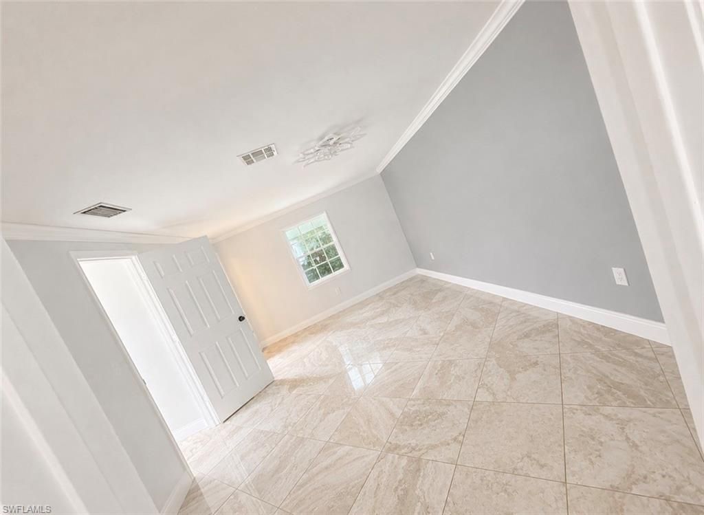 565 6th St Se, Naples, FL 34117 Photo