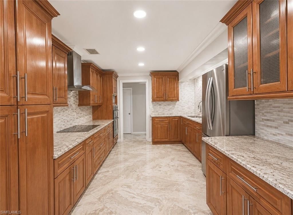 565 6th St Se, Naples, FL 34117 Photo
