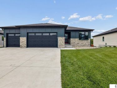 915 Hackberry Street, Bennet, NE 68317