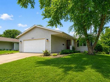 2011 50th Street NW, Rochester, MN 55901