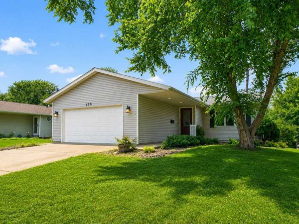 2011 50th Street NW, Rochester, MN 55901