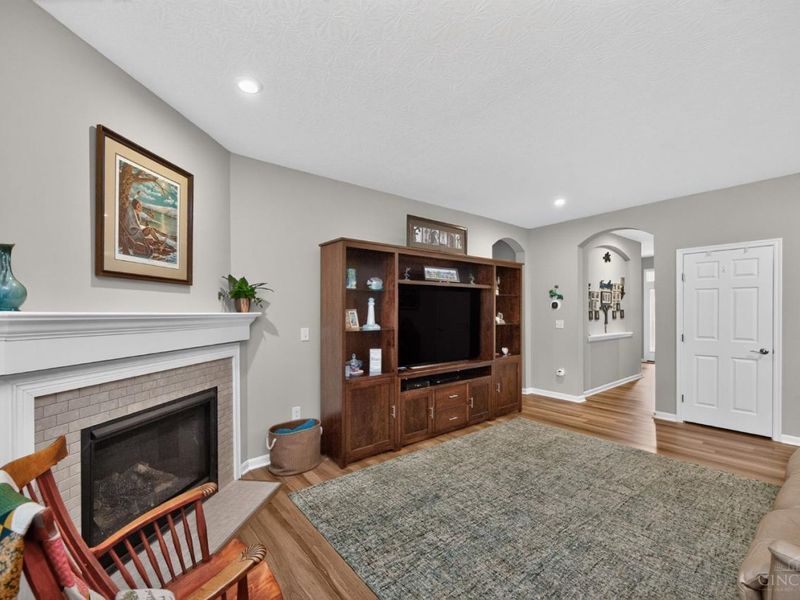 3781 Fairmount Circle, Pierce Twp, OH 45245 Photo 6