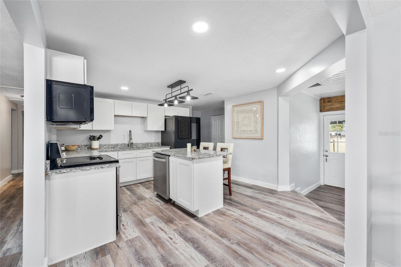 1285 NW 102nd Boulevard, Wildwood, FL 34785 Photo
