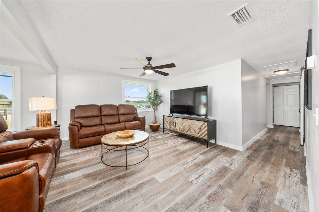 1285 NW 102nd Boulevard, Wildwood, FL 34785 Photo
