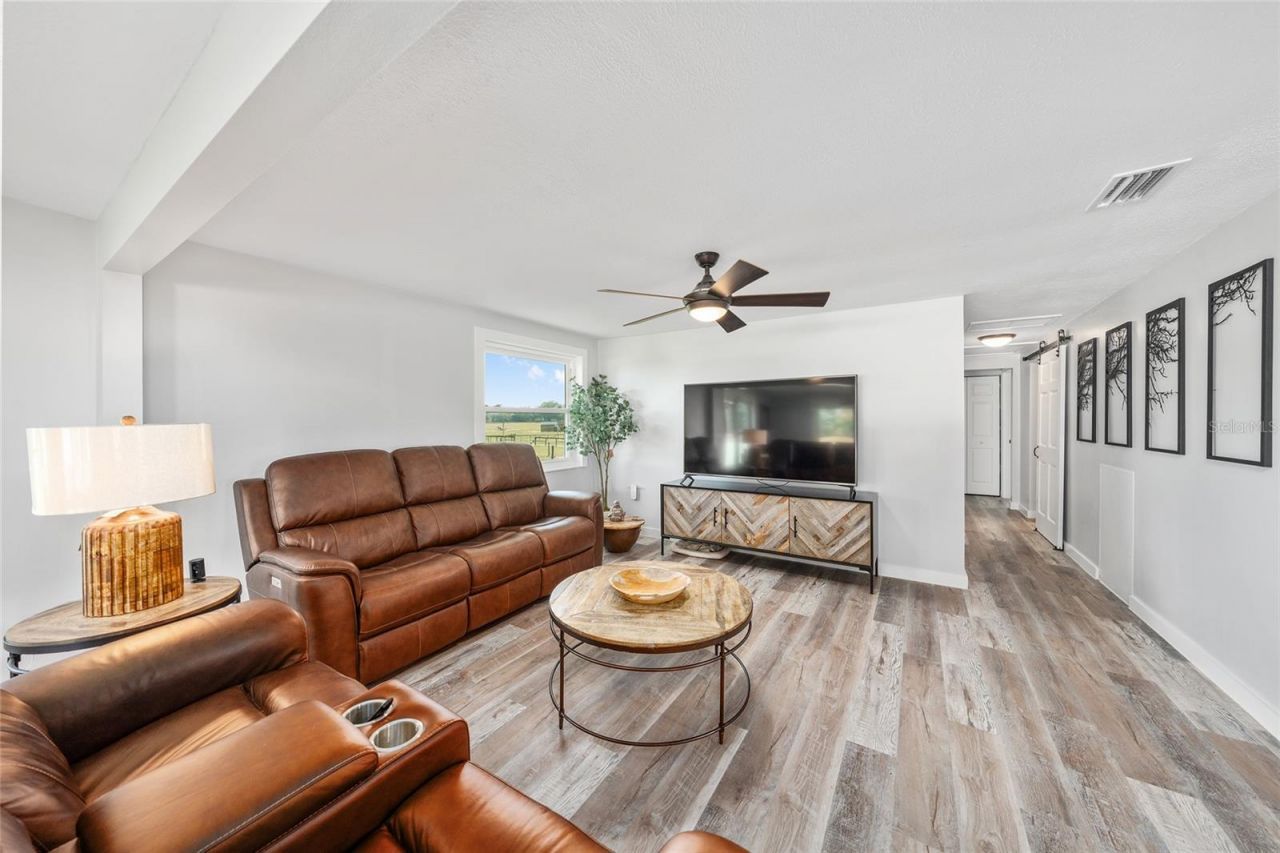 1285 NW 102nd Boulevard, Wildwood, FL 34785 Photo