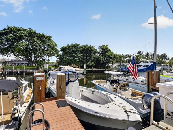 2561 NE 15th St , Pompano Beach, FL 33062