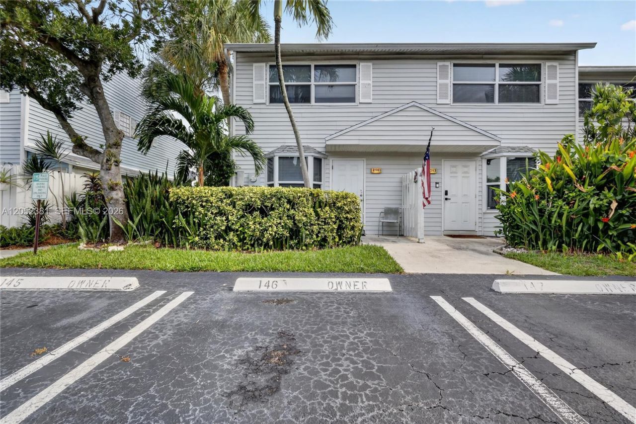 2561 NE 15th St, Pompano Beach, FL 33062 Photo