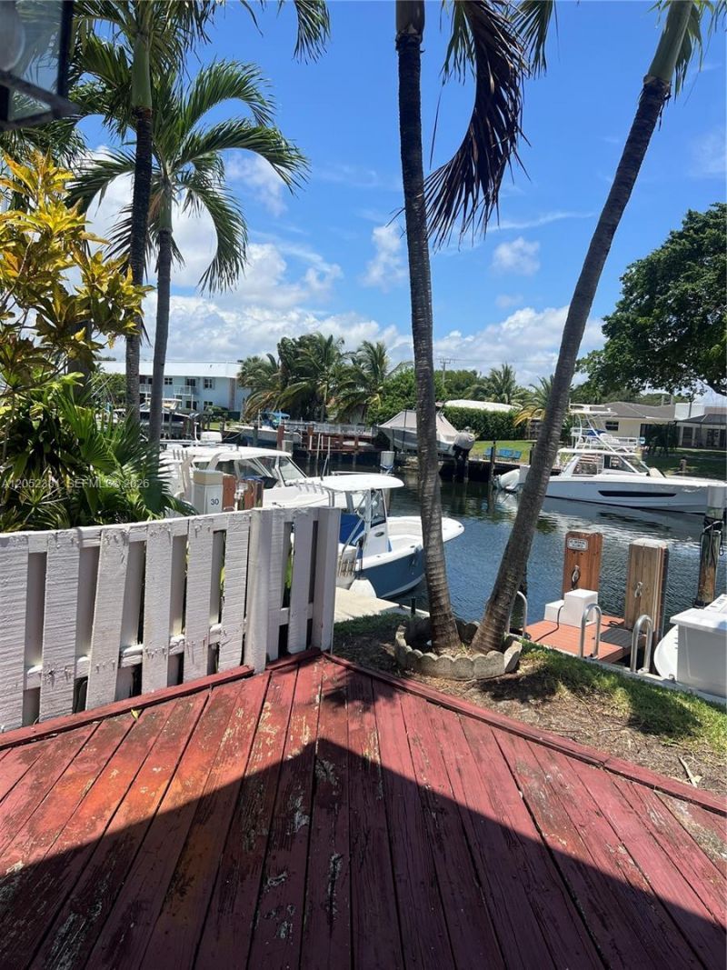 2561 NE 15th St, Pompano Beach, FL 33062 Photo