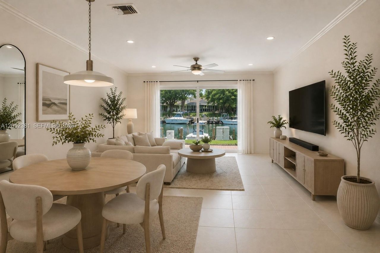 2561 NE 15th St, Pompano Beach, FL 33062 Photo