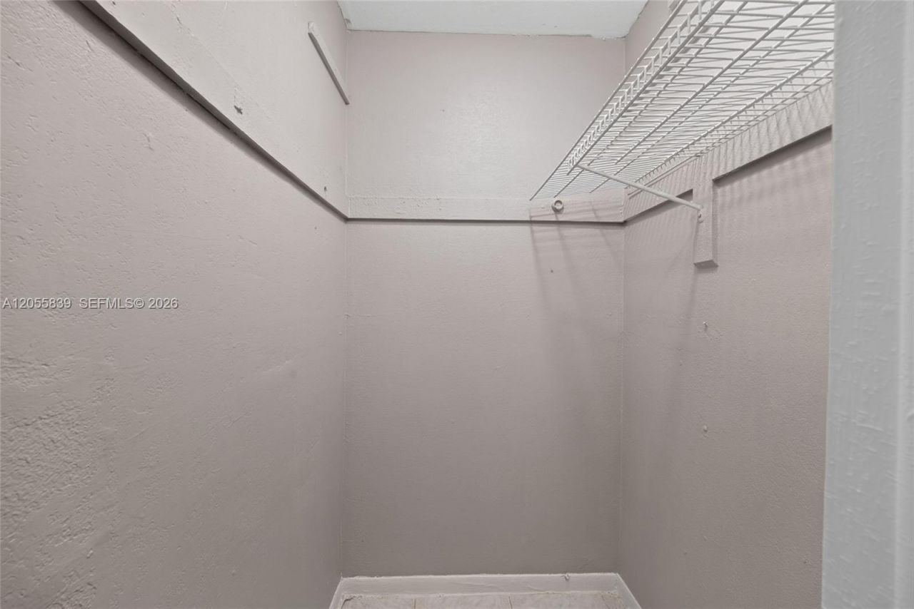 129 SE 4th Ave , Unit 4, Hallandale Beach, FL 33009 Photo