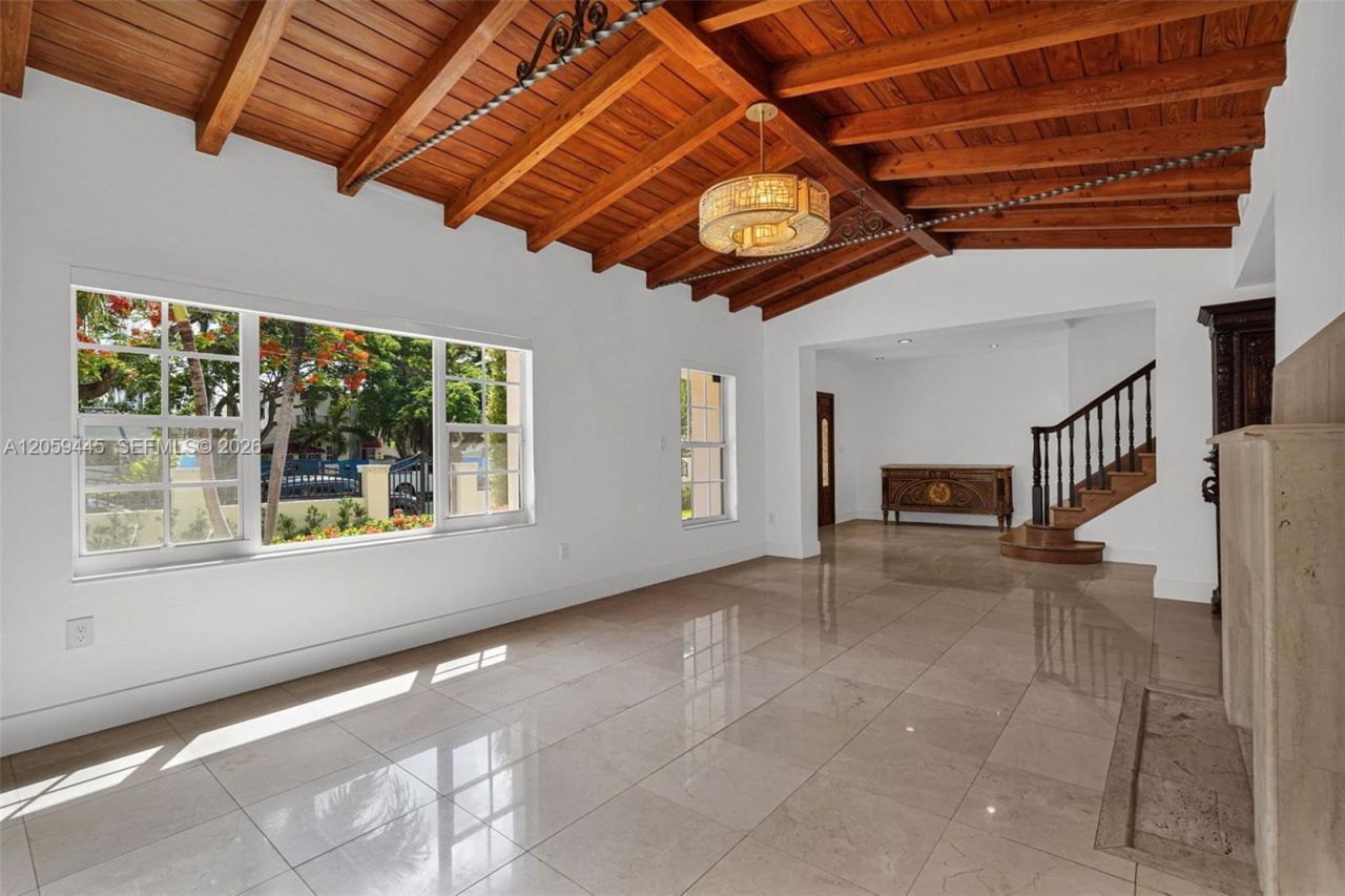244 SW 28th Rd , Miami, FL 33129 Photo
