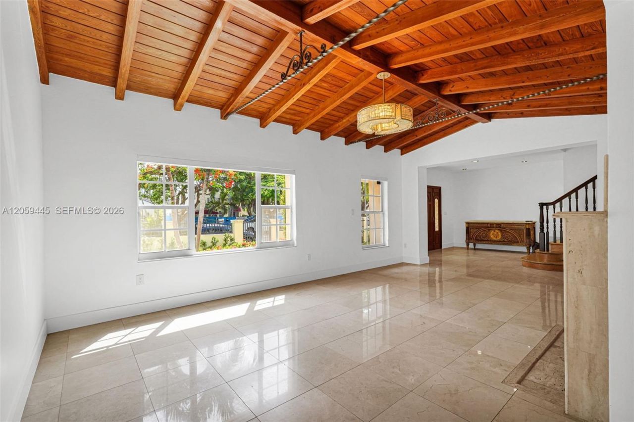 244 SW 28th Rd , Miami, FL 33129 Photo