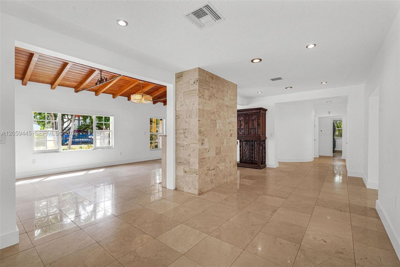 244 SW 28th Rd , Miami, FL 33129 Photo