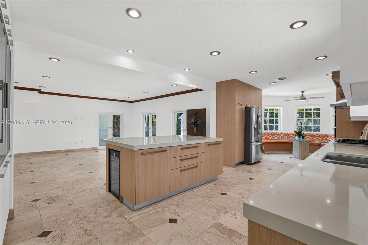 244 SW 28th Rd , Miami, FL 33129 Photo