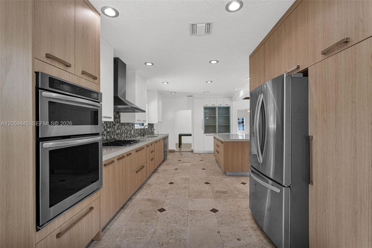 244 SW 28th Rd , Miami, FL 33129 Photo