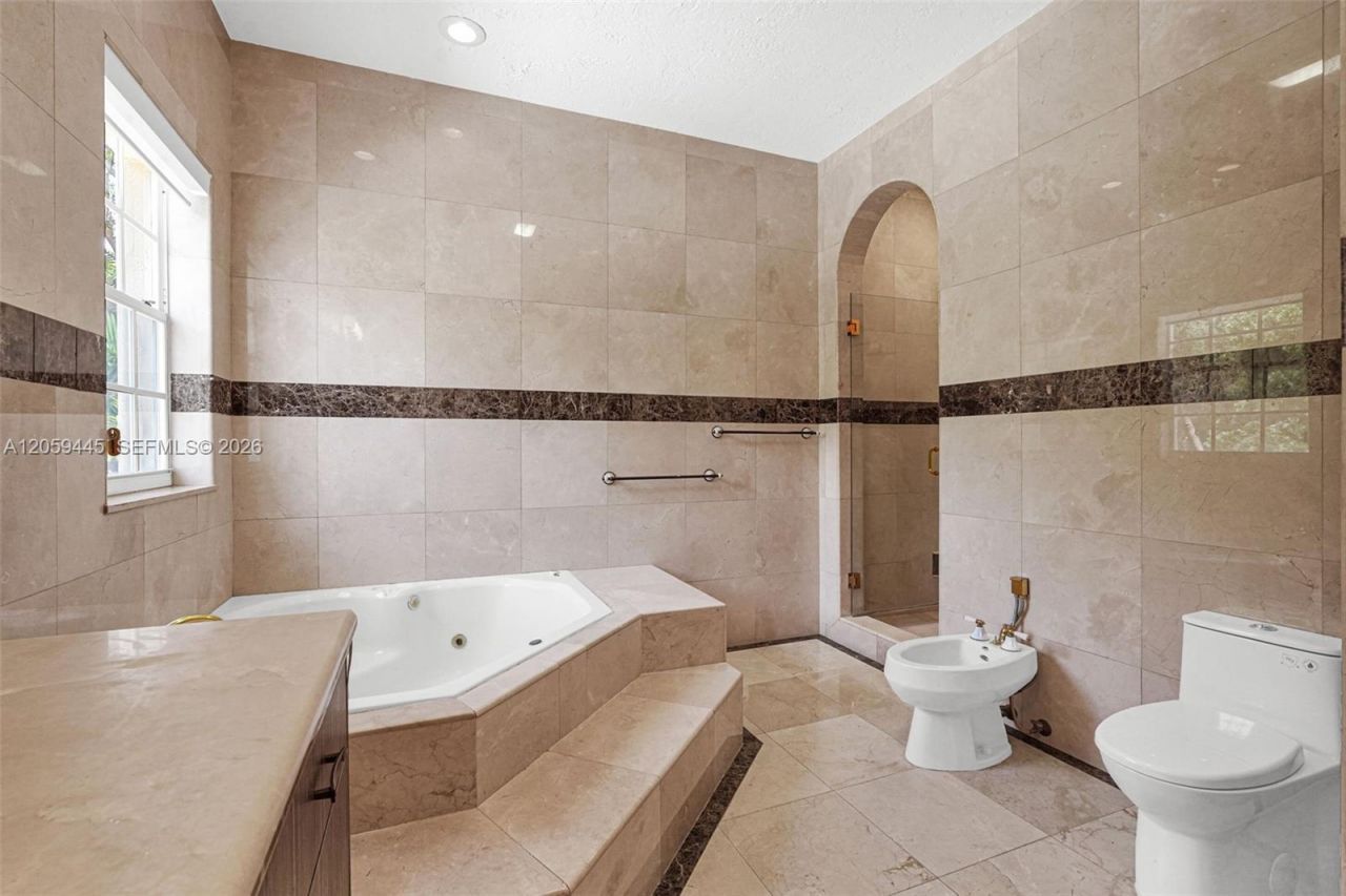 244 SW 28th Rd , Miami, FL 33129 Photo