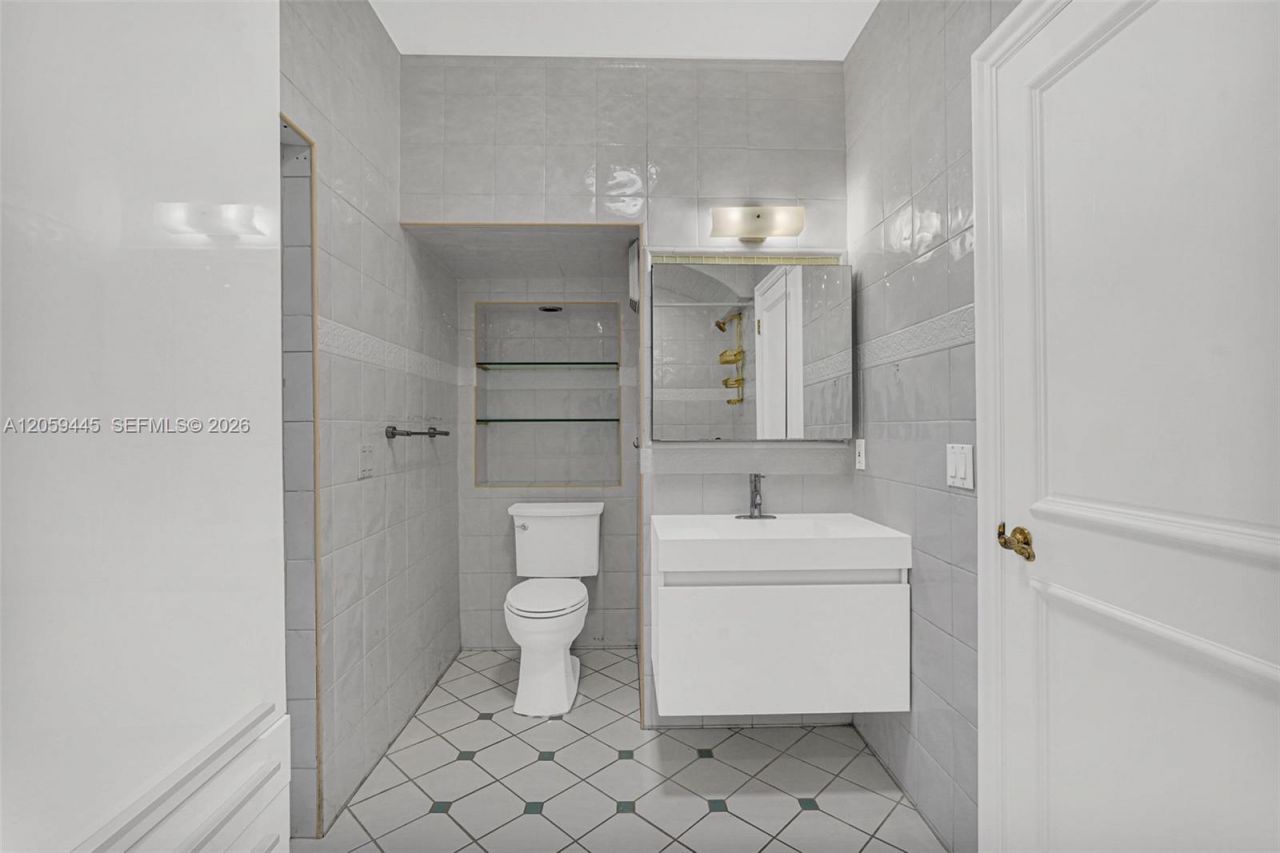 244 SW 28th Rd , Miami, FL 33129 Photo