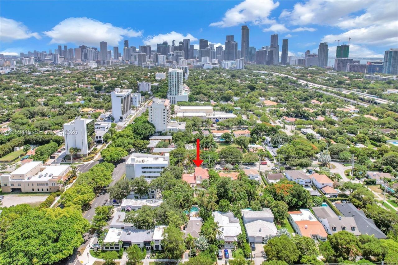 244 SW 28th Rd , Miami, FL 33129 Photo