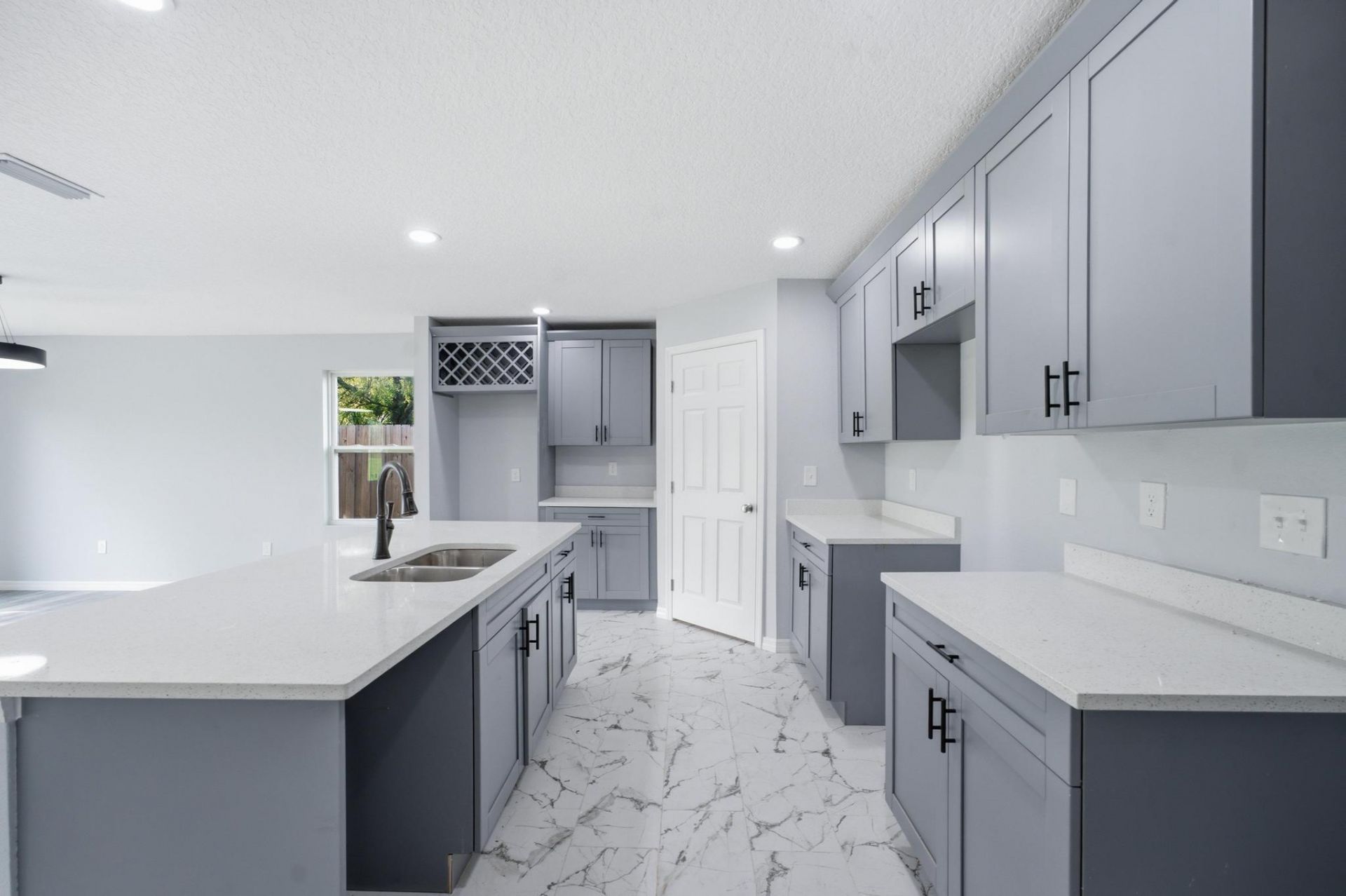 4327 Bessie Circle E, Jacksonville, FL 32209 Photo