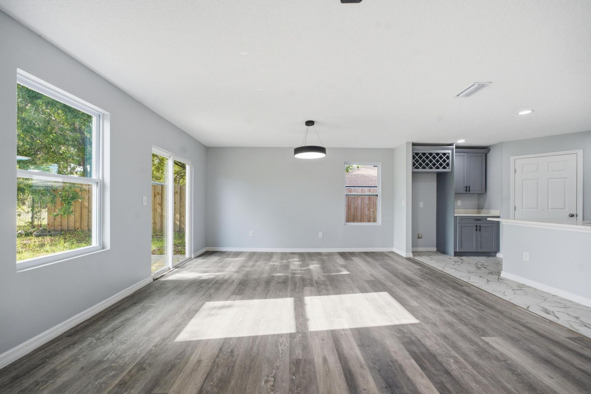 4327 Bessie Circle E, Jacksonville, FL 32209 Photo