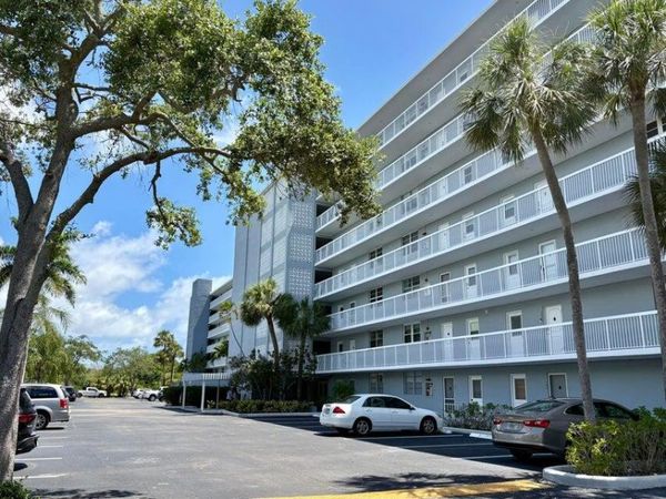 5700 NW 2nd Avenue, Unit 202, Boca Raton, FL 33487