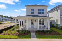 785 Blueway Avenue photo 4
