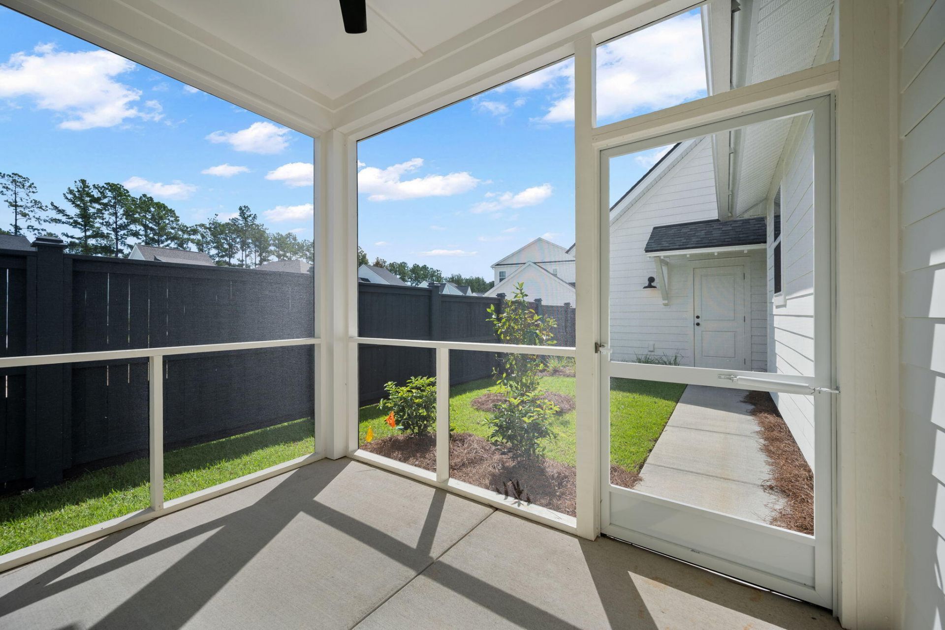 785 Blueway Avenue Photo 42