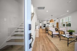 785 Blueway Avenue photo 4