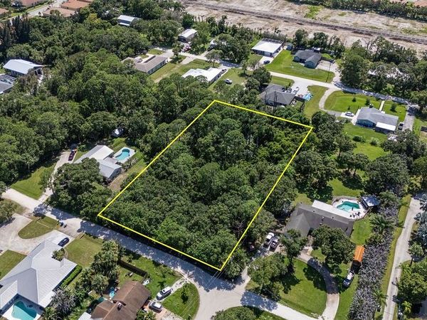 3185 62nd Drive, Vero Beach, FL 32966