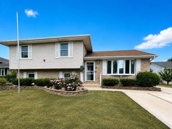 1414 Howland Drive, Joliet, IL 60431