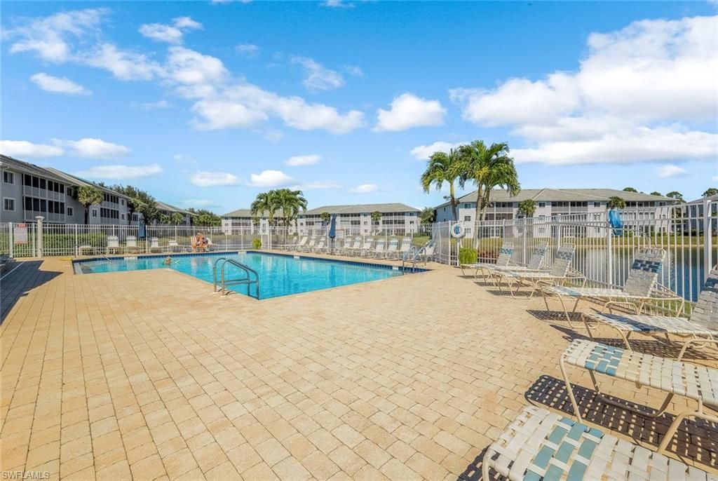 7822 Great Heron Way, Unit 206, Naples, FL 34104 Photo