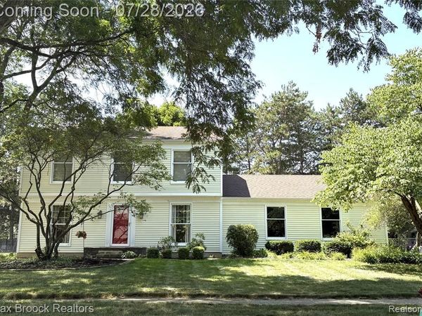 5443 Berwyck Drive, Troy, MI 48085