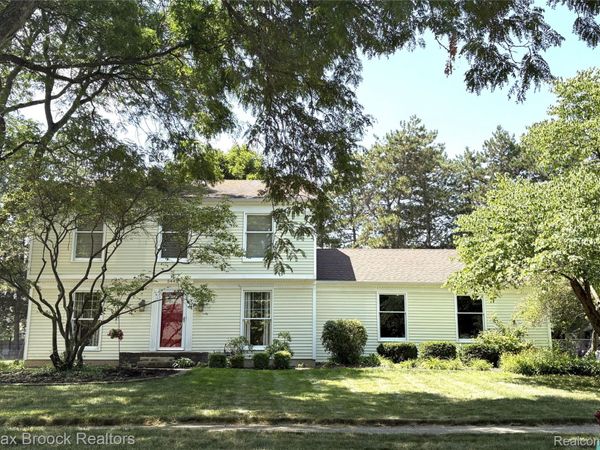 5443 Berwyck Drive, Troy, Mi 48085