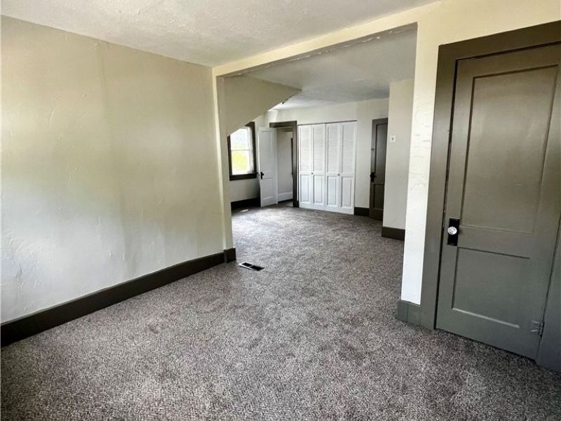 882 Redfern Avenue, Akron, OH 44314 Photo 13