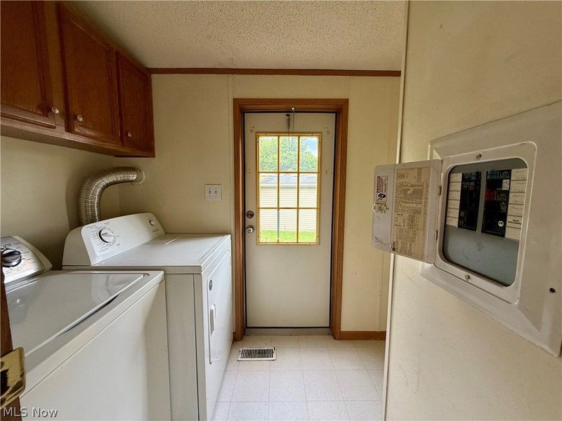 68 Stoneybrook Drive, Hubbard, OH 44425 Photo 11